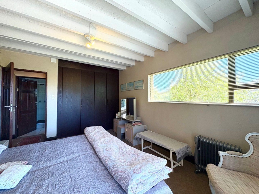 4 Bedroom Property for Sale in Woodland Hills Free State